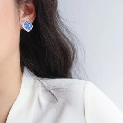 Temperamental Minority Advanced Gradient Diamond Crystal Stud Earrings